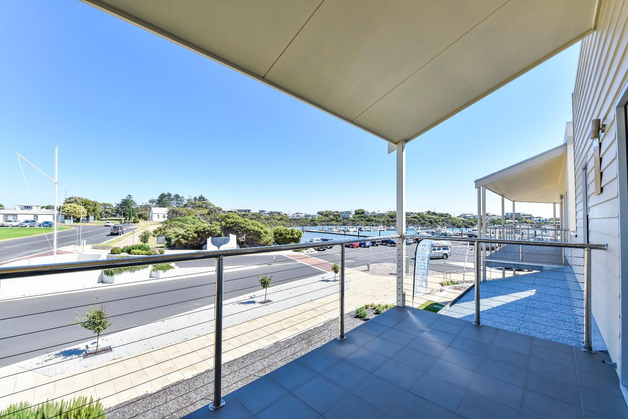 Aloha Waterfront Properties Robe Exterior photo
