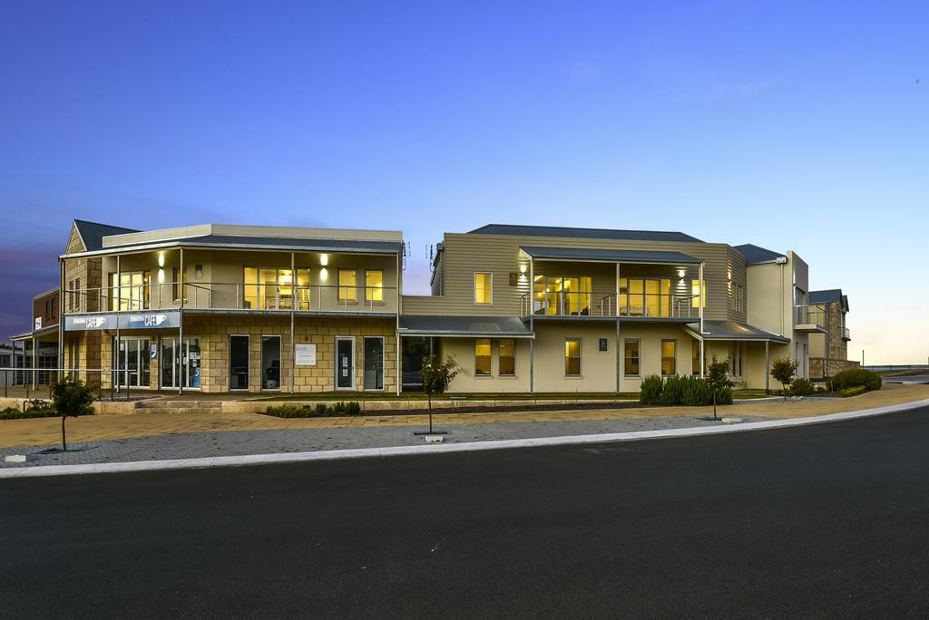 Aloha Waterfront Properties Robe Exterior photo